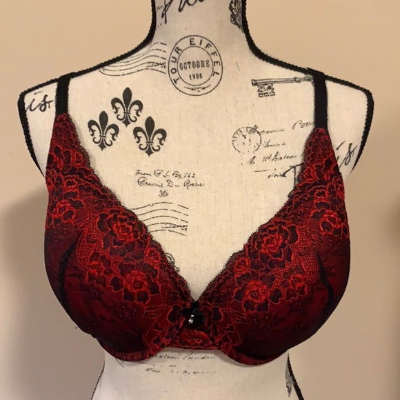 Sexy red lace bra - Picture 1 of 3
